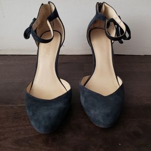 Ankle strap shoe